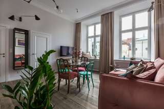 Апартаменты Fragola Apartments Old Town Краков Потрясающие апартаменты с 1 спальней, рядом с Вавельским замком (ул. Stradomska, 15)-1